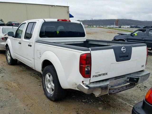 1N6AD09U47C406383 - 2007 NISSAN FRONTIER C WHITE photo 3