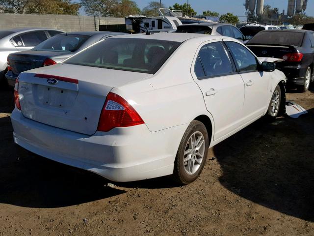 3FAHP0GA0CR349568 - 2012 FORD FUSION S WHITE photo 4