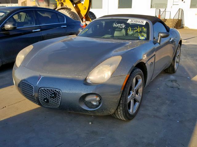 1G2MB35B87Y121673 - 2007 PONTIAC SOLSTICE GRAY photo 2