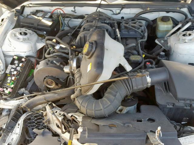 1ZVFT80N855191895 - 2005 FORD MUSTANG WHITE photo 7