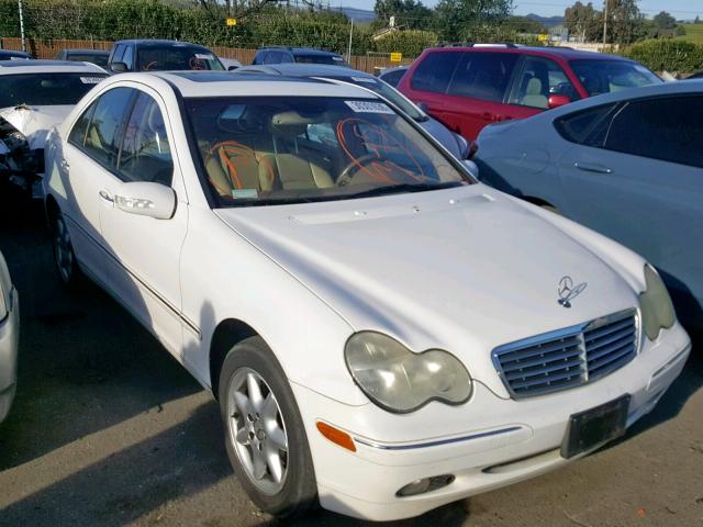 WDBRF61J42F273845 - 2002 MERCEDES-BENZ C 240 WHITE photo 1