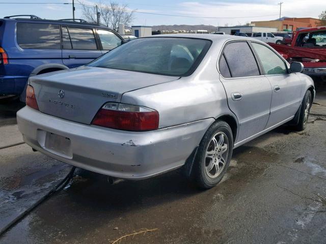 19UUA5669YA066349 - 2000 ACURA 3.2TL SILVER photo 4