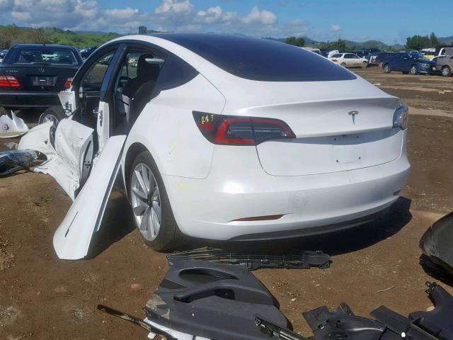 5YJ3E1EA8JF012342 - 2018 TESLA MODEL 3 WHITE photo 3