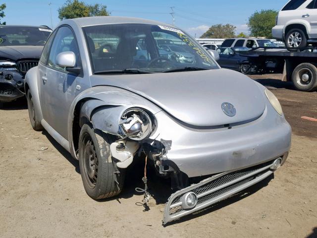 3VWCA21C8YM497898 - 2000 VOLKSWAGEN NEW BEETLE Gümüş foto 1