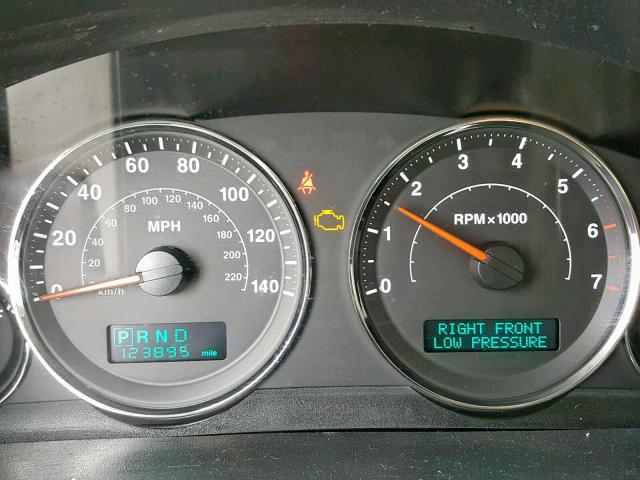 1J8HH58257C505094 - 2007 JEEP COMMANDER GRAY photo 8