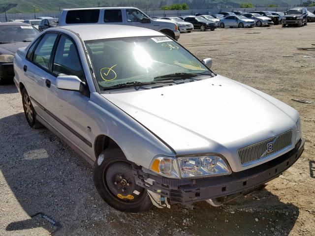 YV1VS2559YF535007 - 2000 VOLVO S40 SILVER photo 1