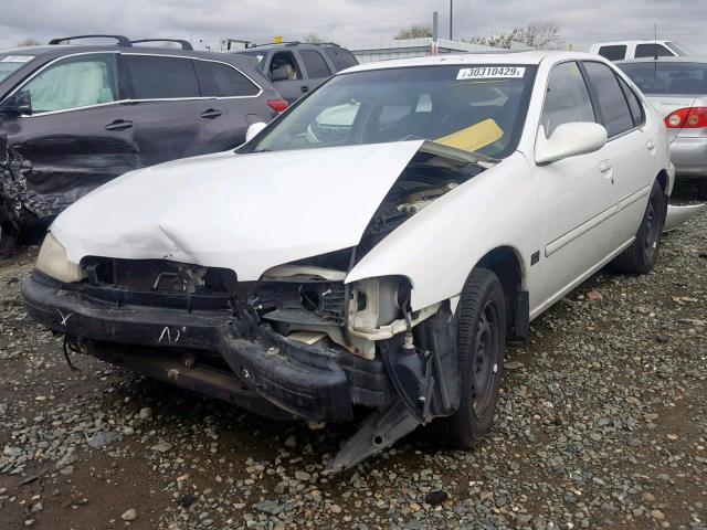 1N4DL01D9XC190907 - 1999 NISSAN ALTIMA XE WHITE photo 2