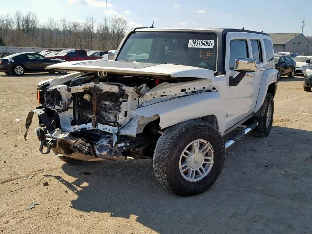 5GTDN136668211683 - 2006 HUMMER H3 WHITE photo 2