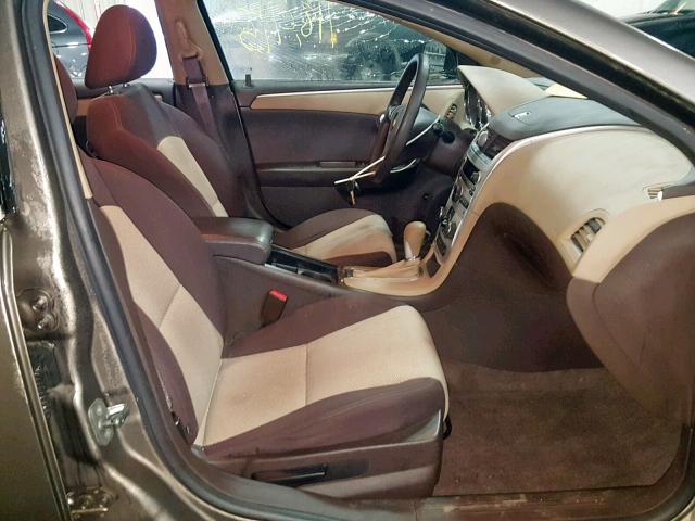 1G1ZA5EUXCF315587 - 2012 CHEVROLET MALIBU LS 灰色 照片 5