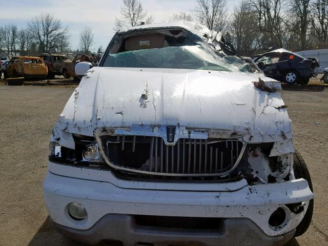 5LMFU28R61LJ15448 - 2001 LINCOLN NAVIGATOR 白色 照片 10