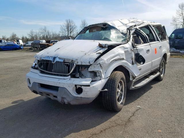 5LMFU28R61LJ15448 - 2001 LINCOLN NAVIGATOR 白色 照片 2