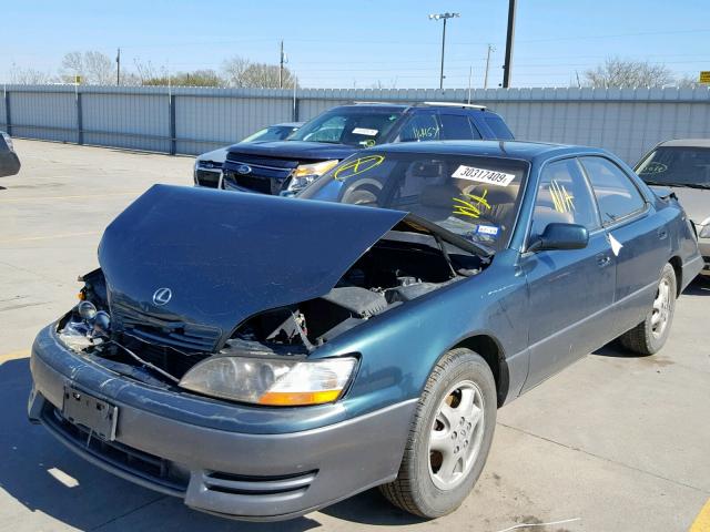 JT8BF12G2T0179801 - 1996 LEXUS ES 300 GREEN photo 2