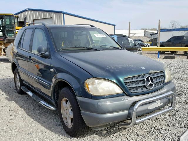 4JGAB54E2XA090690 - 1999 MERCEDES-BENZ ML 320 GREEN photo 1