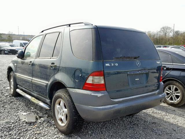 4JGAB54E2XA090690 - 1999 MERCEDES-BENZ ML 320 GREEN photo 3