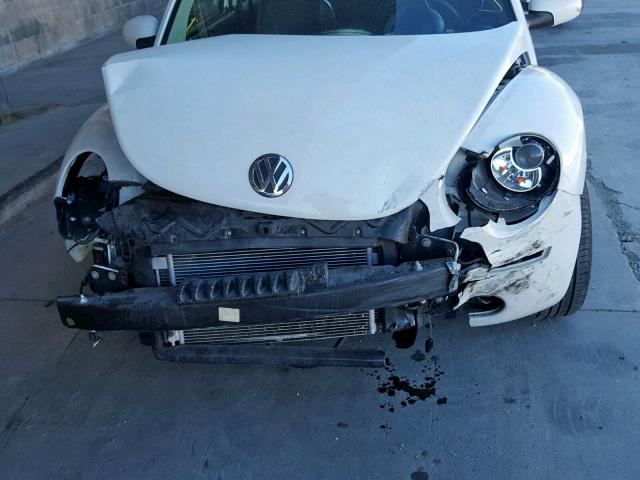 3VWPG3AG0AM007887 - 2010 VOLKSWAGEN NEW BEETLE თეთრი ფოტო 9