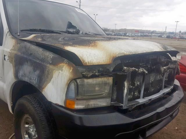 1FTSW31P24EC42673 - 2004 FORD F350 SRW S WHITE photo 9