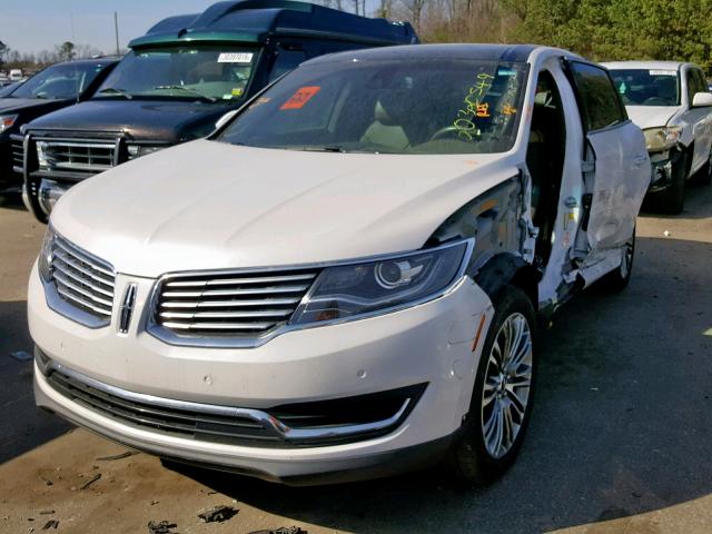 2LMTJ8LR3GBL56146 - 2016 LINCOLN MKX RESERV WHITE photo 2