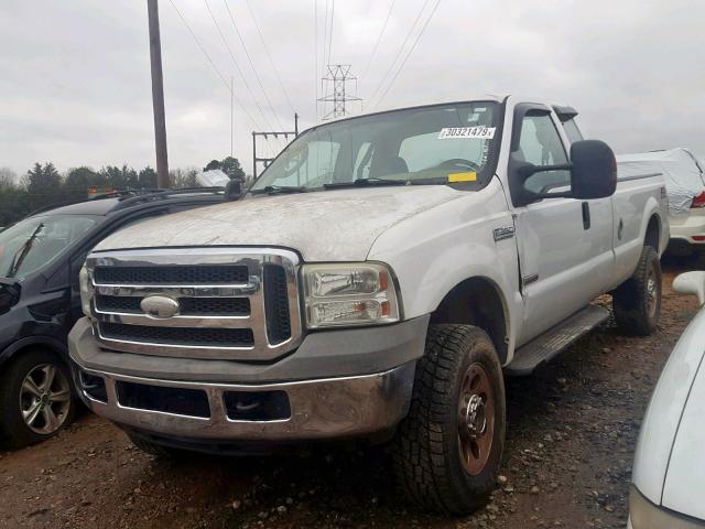 1FTWX31P55EC45731 - 2005 FORD F350 SRW S WHITE photo 2