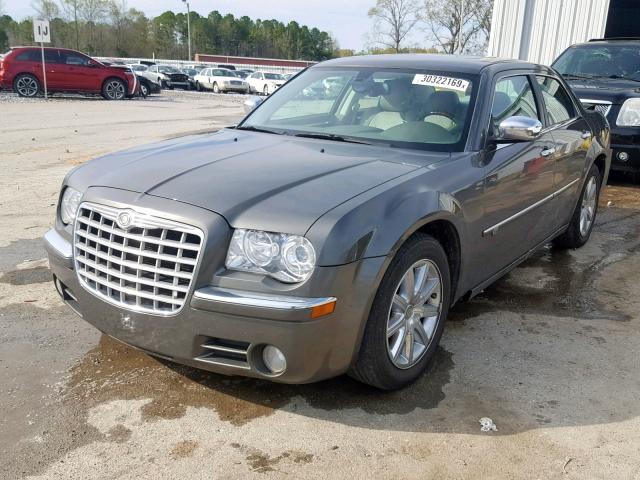 2C3KA63T49H529849 - 2009 CHRYSLER 300C GRAY photo 2