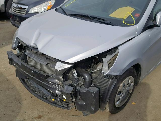 KMHCT4AE7GU105123 - 2016 HYUNDAI ACCENT SE SILVER photo 9