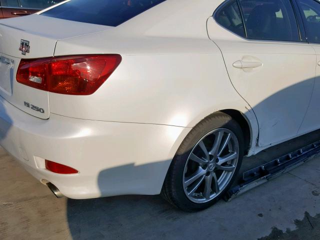 JTHBK262882073221 - 2008 LEXUS IS 250 WHITE photo 9