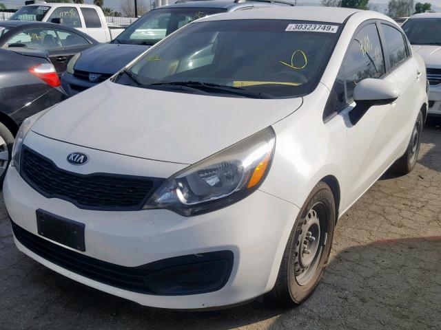 KNADM4A35E6364230 - 2014 KIA RIO LX WHITE photo 2