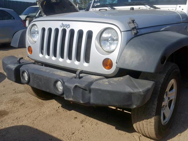 1J4AA2D10BL601761 - 2011 JEEP WRANGLER S SILVER photo 9