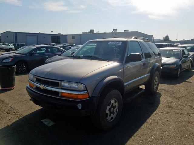 1GNCT18W01K122714 - 2001 CHEVROLET BLAZER  photo 2