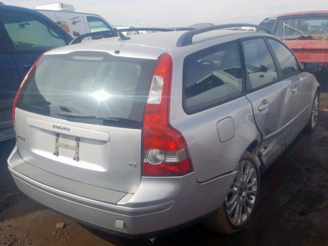 YV1MW682952040480 - 2005 VOLVO V50 T5 SILVER photo 4