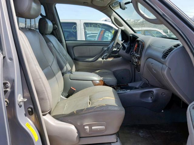 5TDZT38A22S102655 - 2002 TOYOTA SEQUOIA LI GRAY photo 5