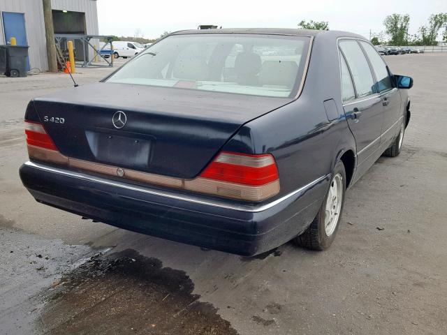 WDBGA43G3XA425579 - 1999 MERCEDES-BENZ S 420 BLUE photo 4