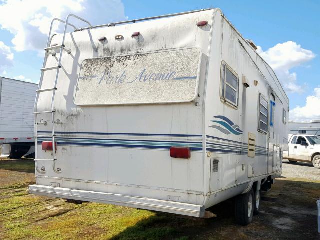 4Z2F23227V2003504 - 1997 ELET 5TH WHEEL TWO TONE photo 4