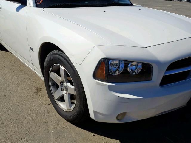 2B3KA33V59H574408 - 2009 DODGE CHARGER SX WHITE photo 9