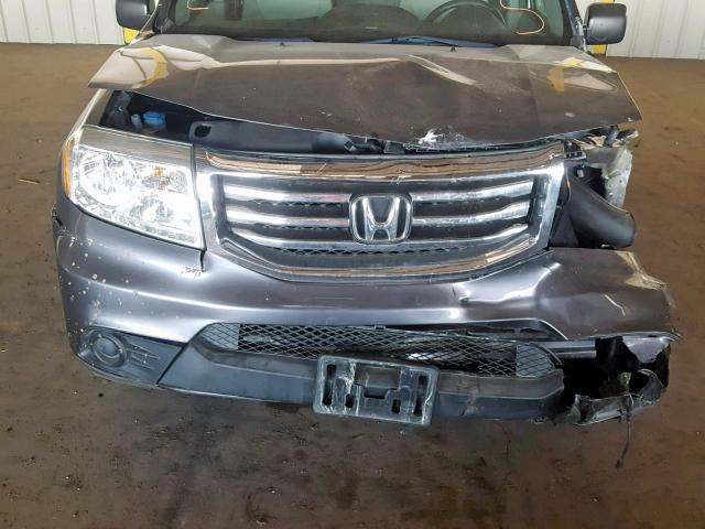 5FNYF3H22FB022651 - 2015 HONDA PILOT LX CHARCOAL photo 9