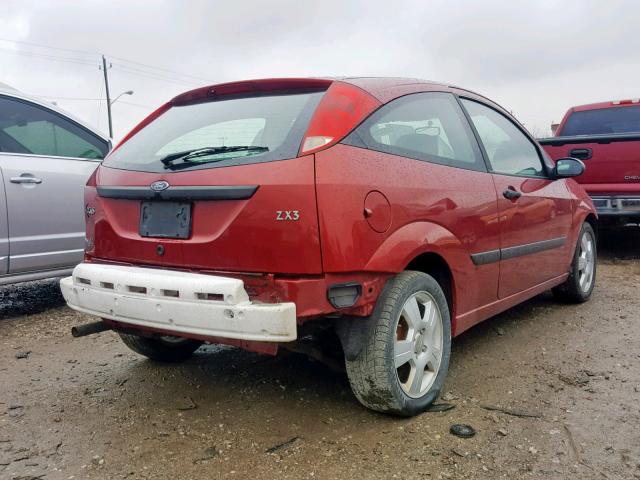 3FAHP31383R104982 - 2003 FORD FOCUS ZX3 RED photo 4