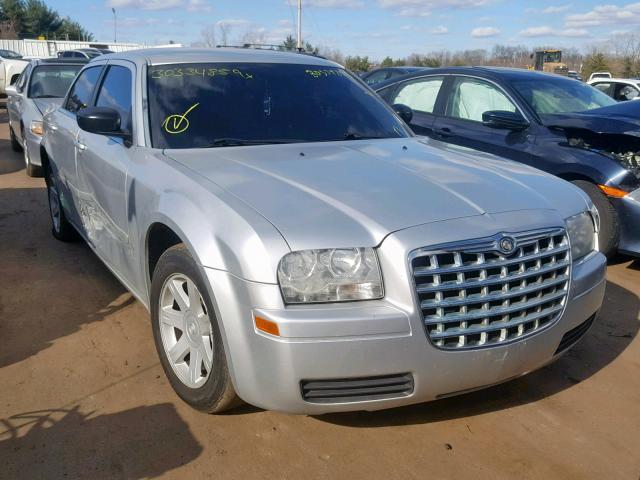 2C3JA43R65H662840 - 2005 CHRYSLER 300 SILVER photo 1