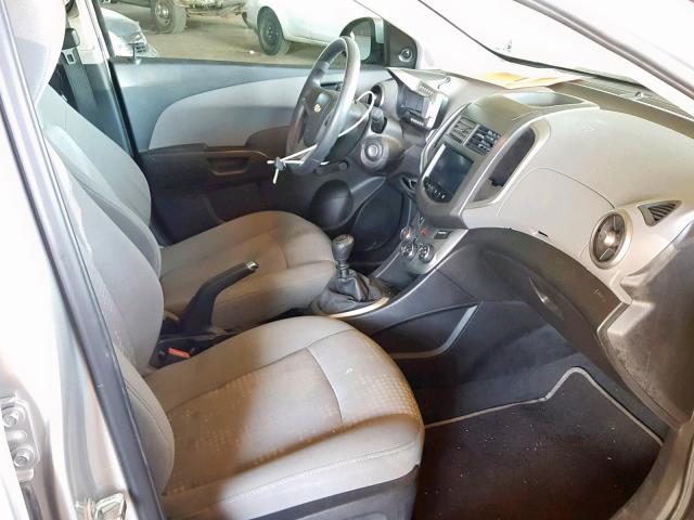 1G1JB6SH5E4159299 - 2014 CHEVROLET SONIC LS SILVER photo 5