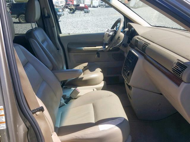 2FMDA52215BA20446 - 2005 FORD FREESTAR S GOLD photo 5