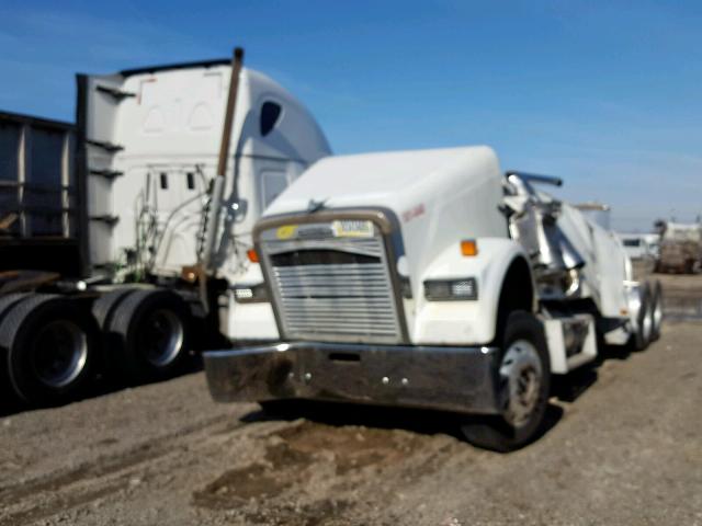 1FUPDSEB5XPA12389 - 1999 FREIGHTLINER CONVENTION WHITE photo 2