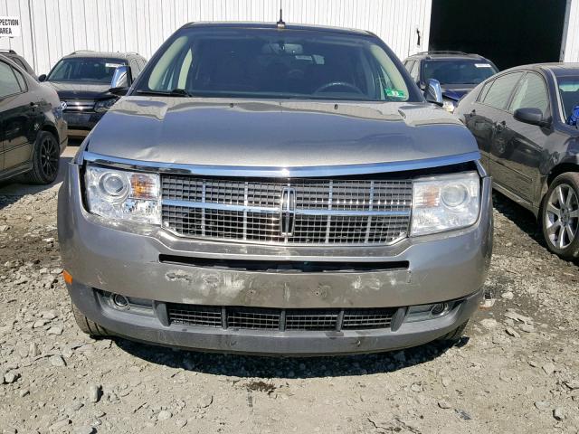 2LMDU88C18BJ25313 - 2008 LINCOLN MKX TAN photo 9