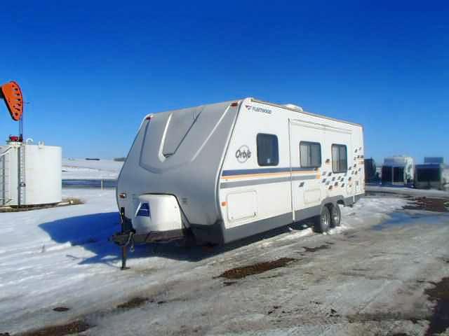 4CK1F272452312122 - 2005 TRAIL KING TRAILER WHITE photo 2