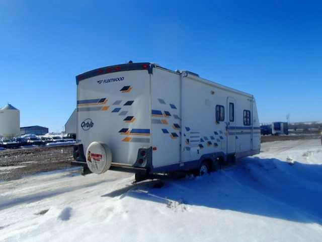 4CK1F272452312122 - 2005 TRAIL KING TRAILER WHITE photo 4