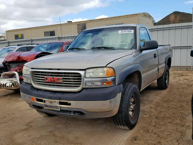 1GTHC24U11E340670 - 2001 GMC SIERRA C25 TAN photo 2