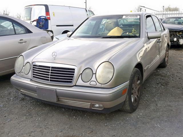 WDBJF55F9VJ025458 - 1997 MERCEDES-BENZ E 320 GRAY photo 2