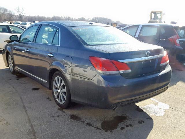 4T1BK3DB5BU424877 - 2011 TOYOTA AVALON BAS GRAY photo 3