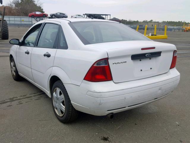 1FAFP34N97W219467 - 2007 FORD FOCUS ZX4 WHITE photo 3