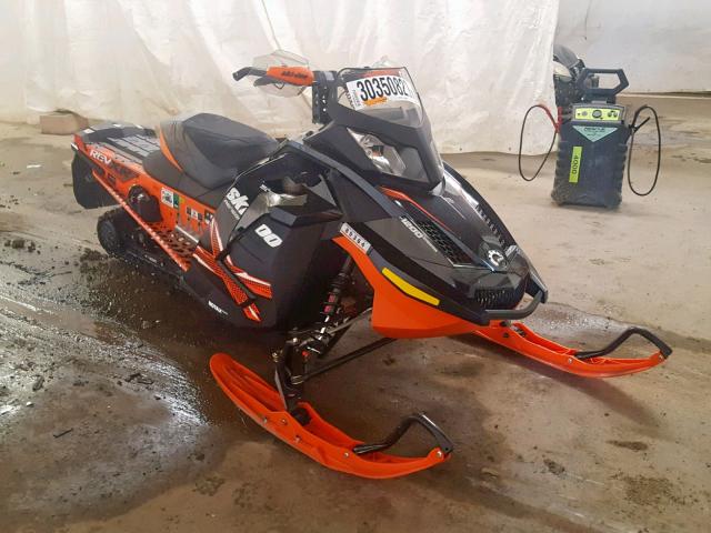 2BPSMMFB9FV000047 - 2015 SKI DOO RENEGADE TWO TONE photo 1