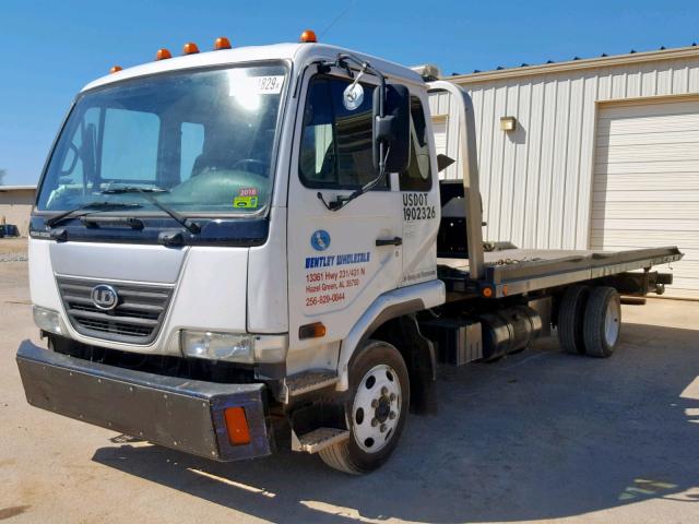 JNAMB81H0AAH80078 - 2010 NISSAN DIESEL UD2000 WHITE photo 2