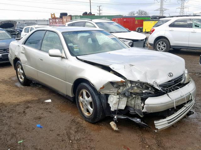 JT8BF22G9V0043755 - 1997 LEXUS ES 300 SILVER photo 1