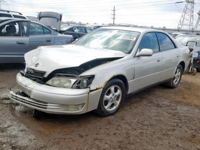 JT8BF22G9V0043755 - 1997 LEXUS ES 300 SILVER photo 2